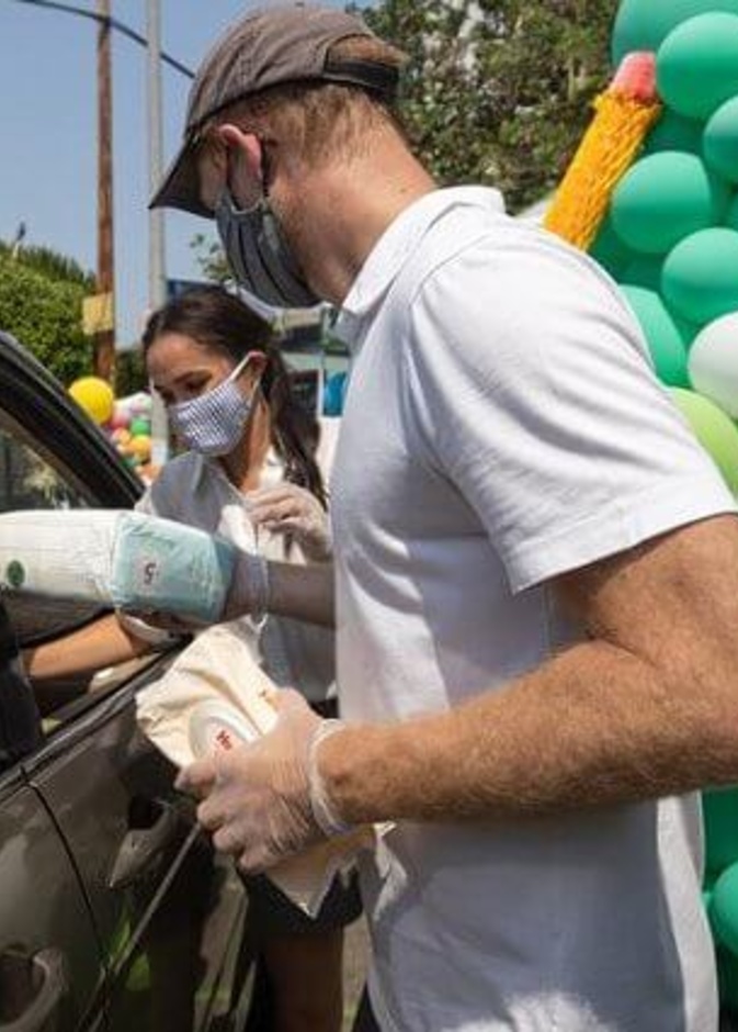 الأمير هاري وزوجته ميغان ماركل دوقة ساسيكس، انضما إلى عدد 39 فرد من المتطوعين