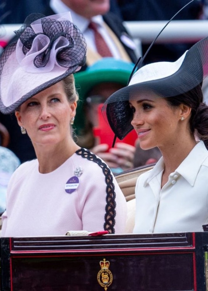  صوفي وسكس أكدت محاولة الجميع مساعدة ميغان