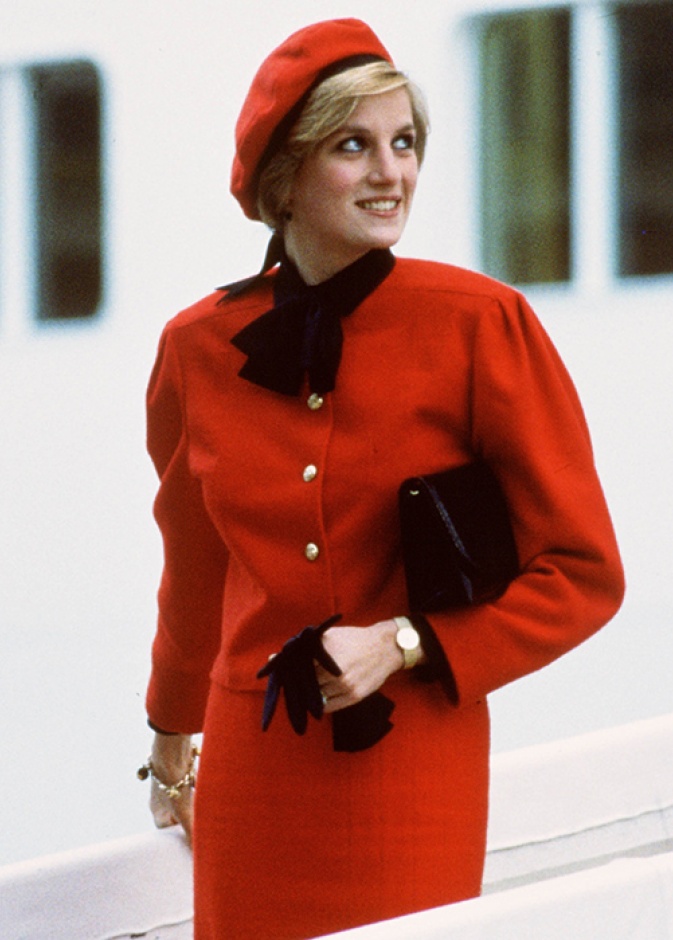 سوار الحب الذهبي.. قطعة المجوهرات الغالية على قلب ديانا التي تخلت عنها بعد طلاقها