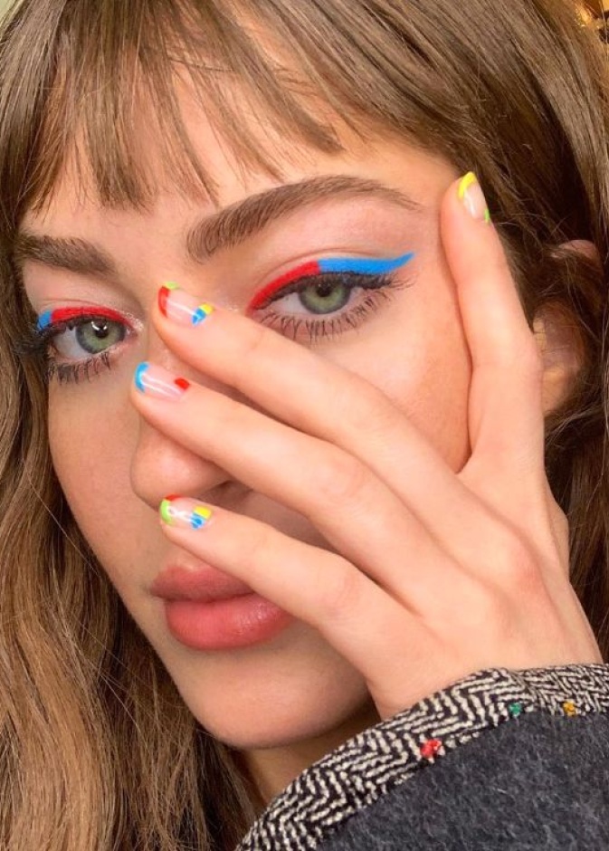 يمكنك مطابقة المناكير مع الآيلاينر المسحوب