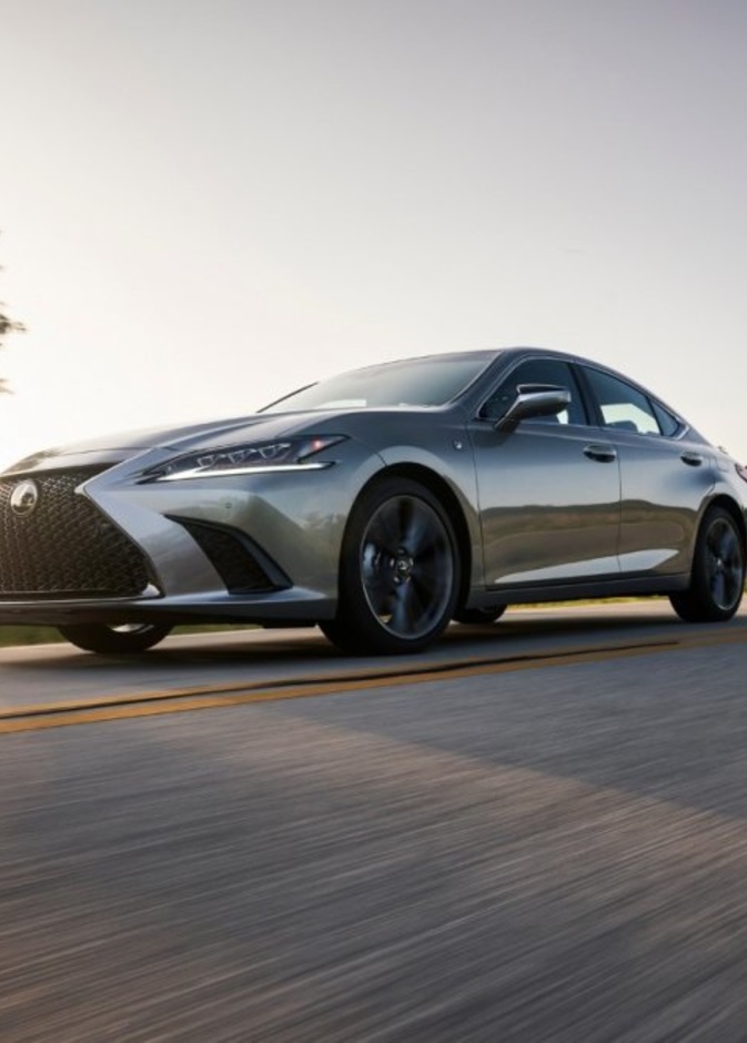  لكزس تطرح نموذج جديد من سيارات ESالفاخرة