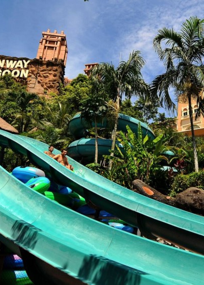متعة اللعب في منتزه Sunway Lagoon