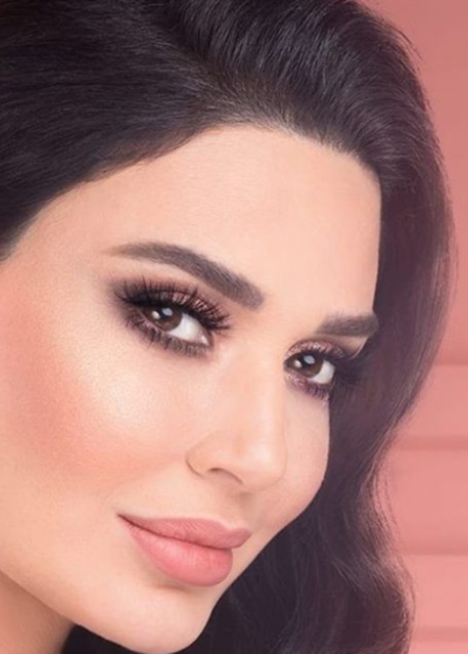 تميزي بمكياج عيون ساحرة على طريقة عبد النور