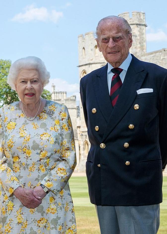 ملكة بريطانيا ترغب في العودة لاستئناف عملها الرسمي في خريف هذا العام