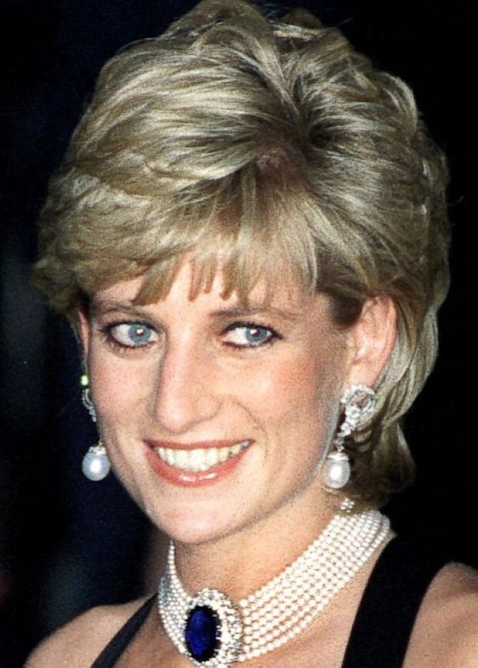 مجوهرات الاميرة ديانا في ذكرى رحيلها