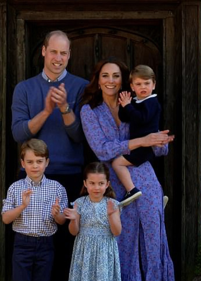 الملكة تقيم في قلعة بالمورال منذ بداية أغسطس