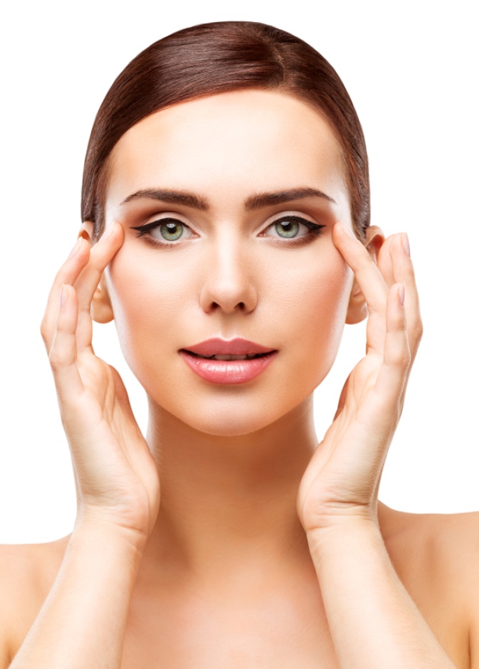 3 وصفات طبيعية لشد جفن العين العلوي المترهل