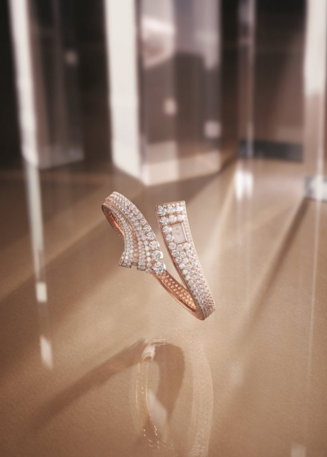 جيجر- لوكولتر توطّد الروابط بين صناعة الساعات وصياغة المجوهرات بطرازي 101 الجديدين