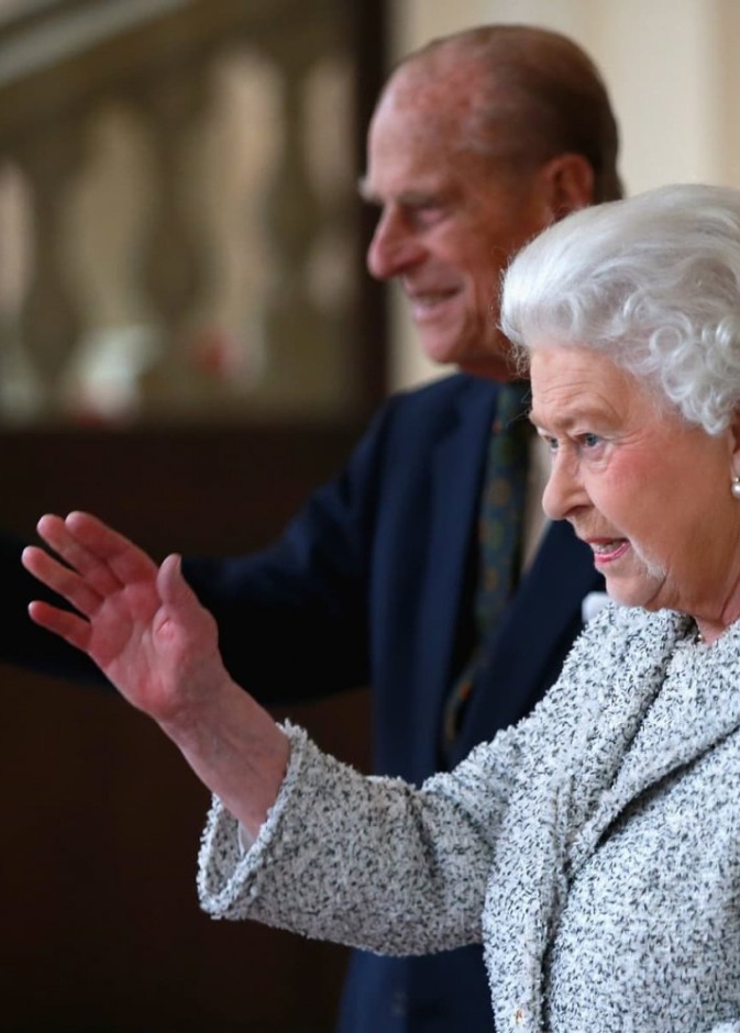  الملكة ستغادر بالمورال مبكرا