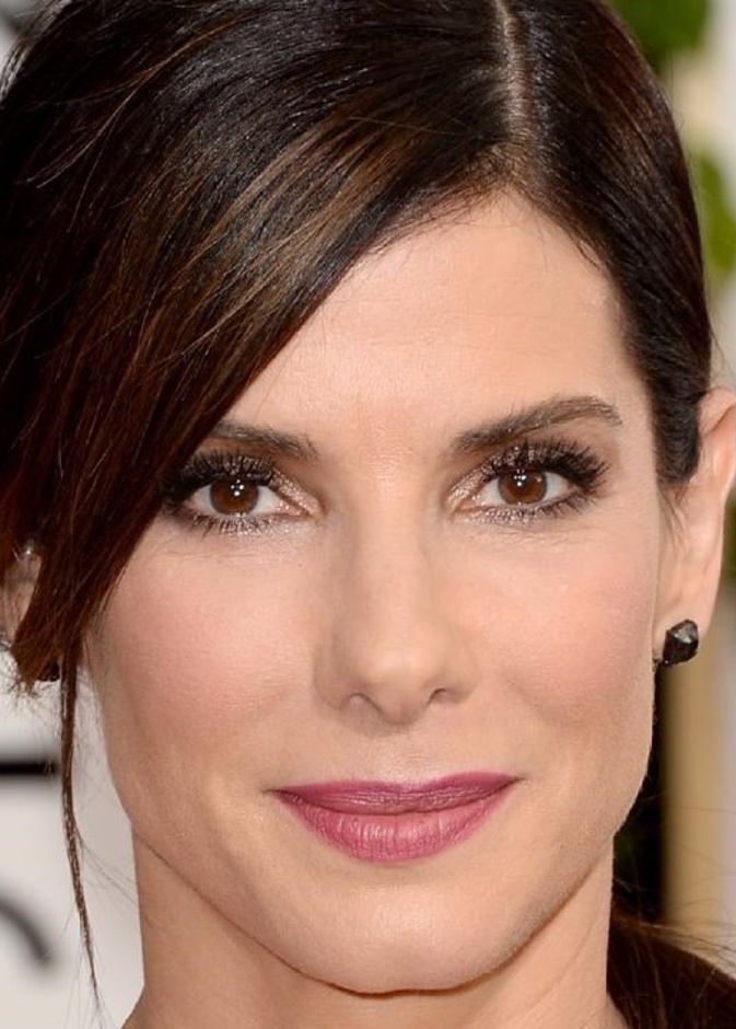 ة كيفية العناية بالبشرة بعد سن الخمسين على طريقة ساندرا بولوك