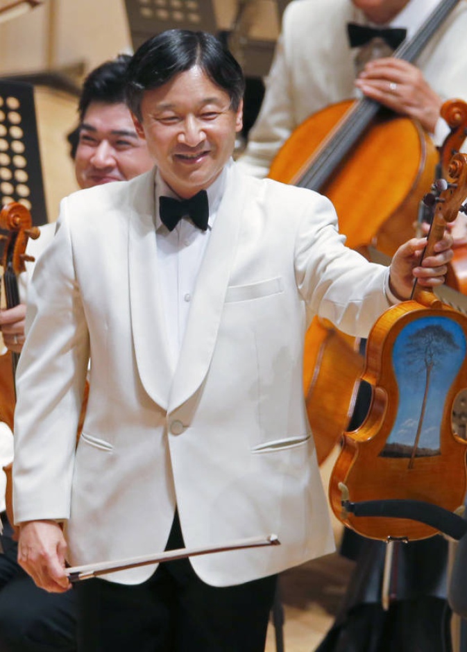 من هو إمبراطور اليابان "ناروهيتو" صاحب المواهب المتعددة؟