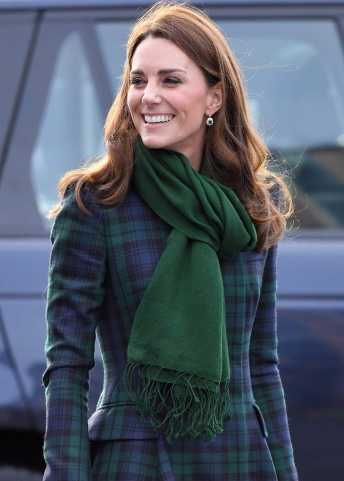 إطلالات قديمة لسيدات العائلة المالكة البريطانية أحيتها كيت وميغان