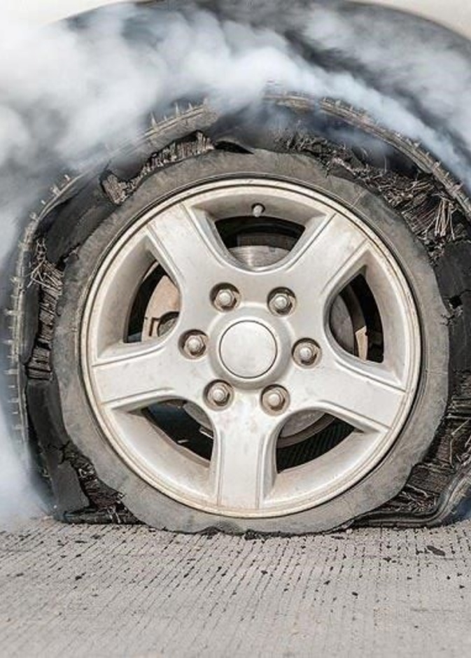 انفجار اطارات السيارات