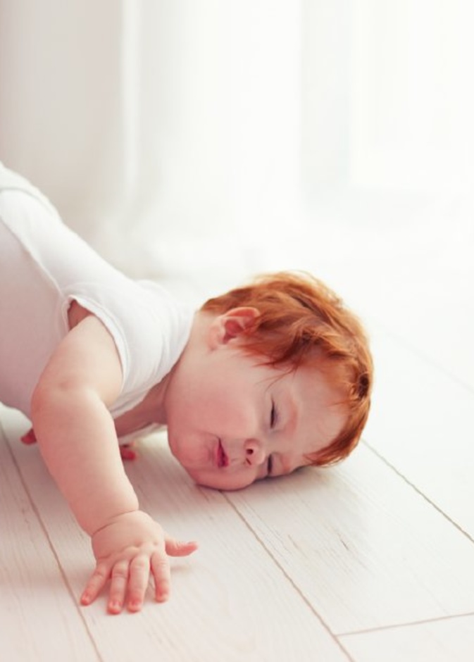 اضرار سقوط الطفل الرضيع على راسه من الخلف