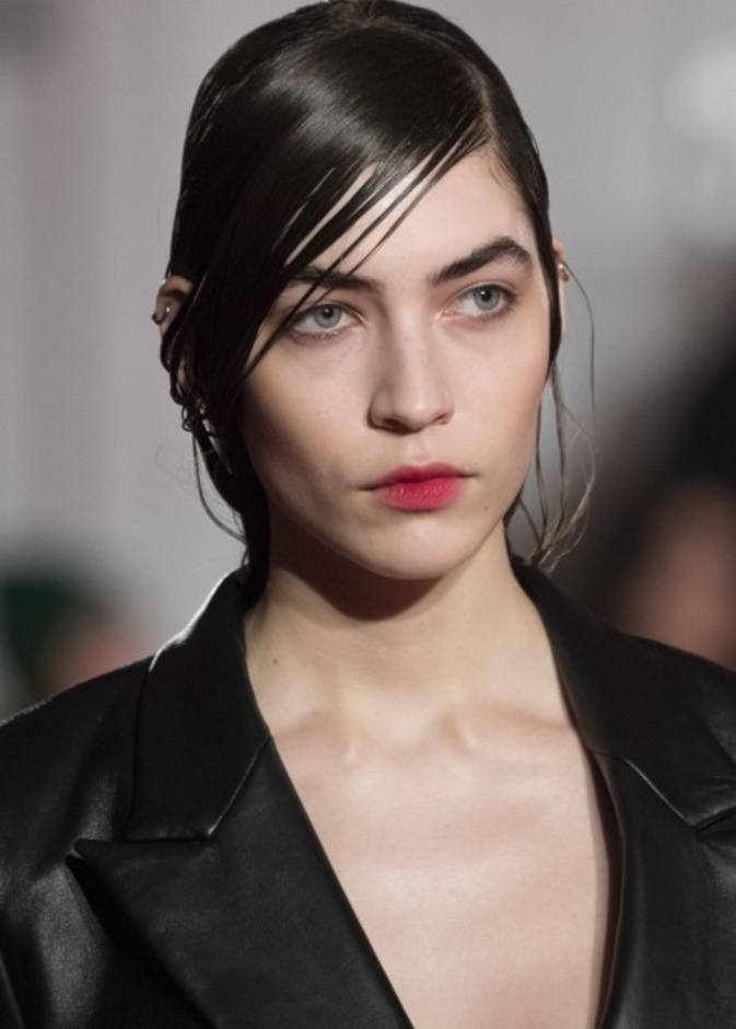 تعلمي خطوات تطبيق الأومبريه المات على شفتيك بأسلوب 16Arlington