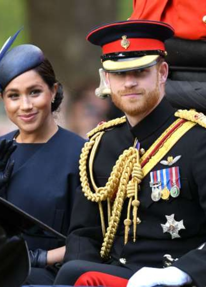 ميغان ماركل شعرت بالحزن الشديد لتجريد زوجها من ألقابه العسكرية
