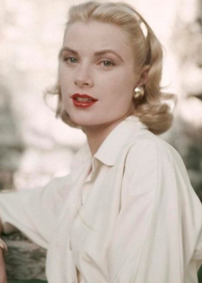 ابرز وافخم مجوهرات غريس كيلي في ذكرى رحيلها