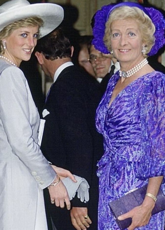 الأميرة ديانا ووالدتها