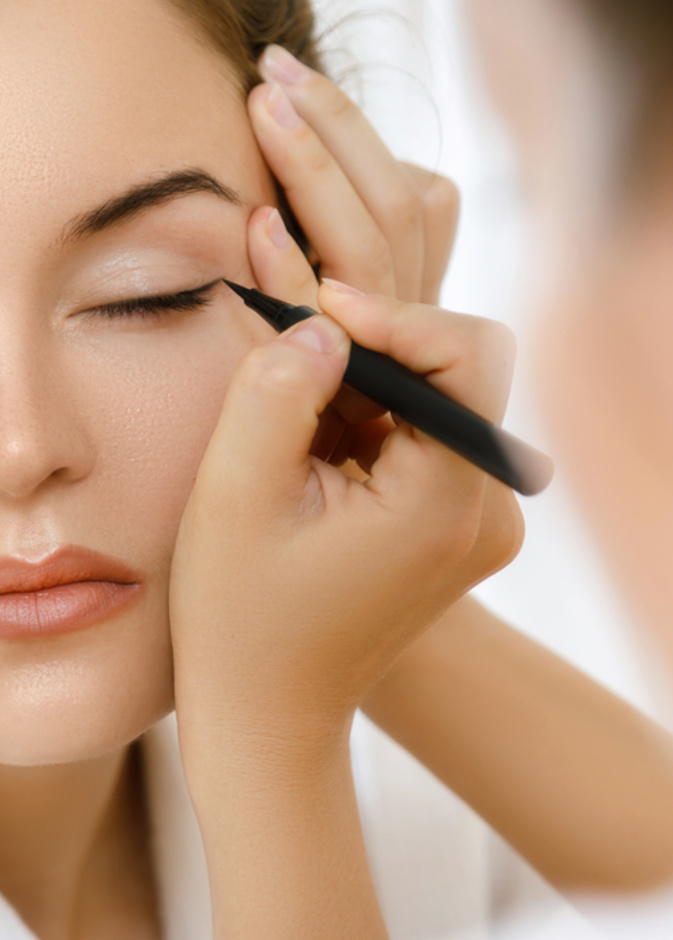  استوحي مكياج مناسب لصاحبات البشرة البيضاء من هذه الخطوات