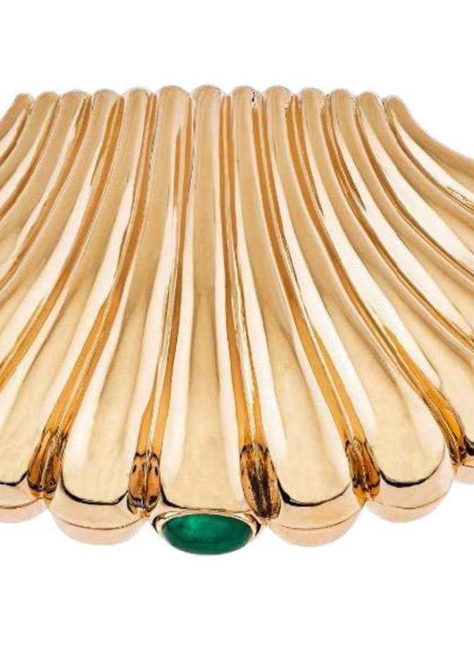 علبة بودرة "كوكيل"، من مجموعة "فان كليف أند آربلز" Van Cleef & Arpels عام 1957