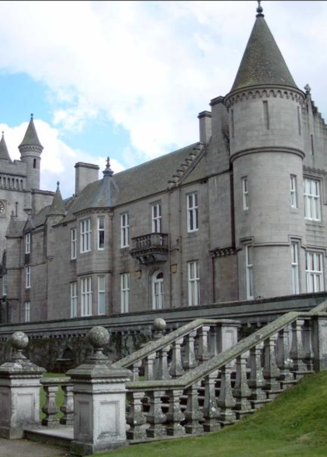 تعرفوا على أجمل بيوت العائلة المالكة البريطانية في أيام العطلات