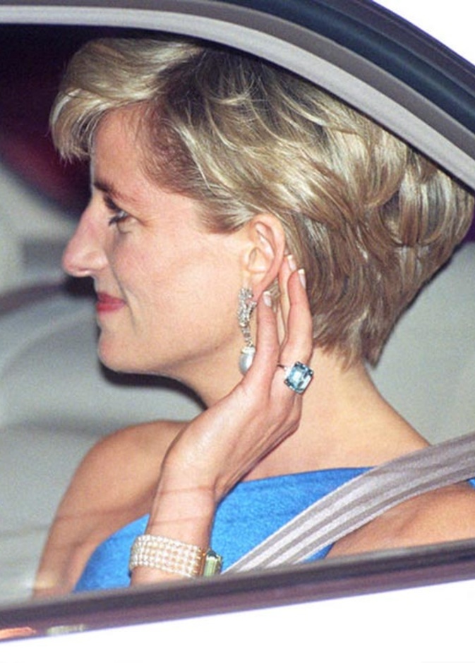 بالمجوهرات كيت وميغان يعبرا عن حبهما للأميرة ديانا