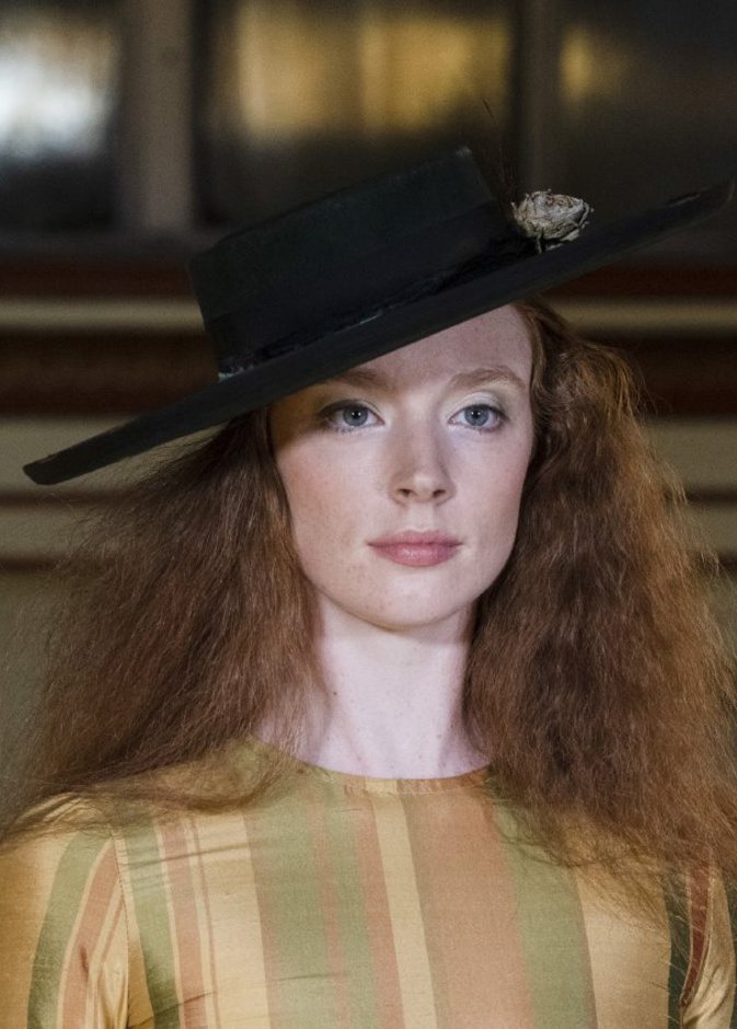 صيحات جمالية لربيع 2020 مع المكياج الفضي من دار Prophetik