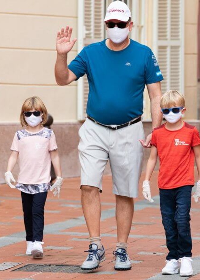 أمير موناكو وأولاده