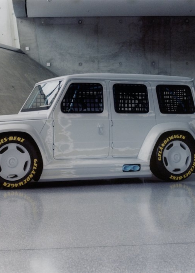 عمل فني يجسد الفخامة المعاصرة في عالم السيارات