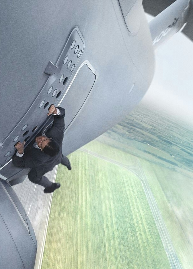 توم كروز يسافر الى الفضاء