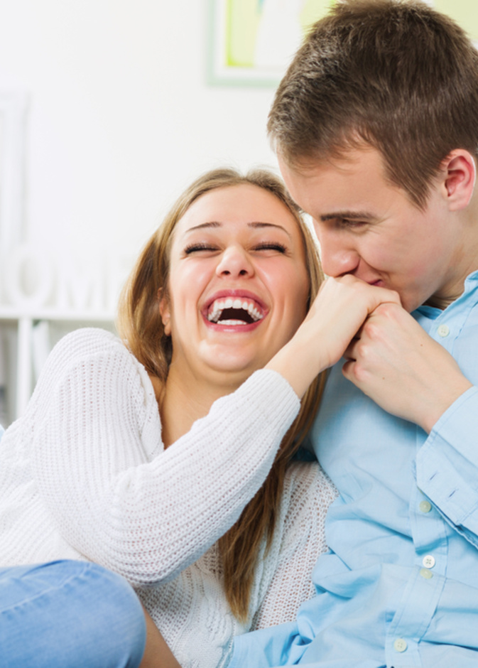 5 نصائح لتجعلي زوجك يهتم بك وانتي بعيدة عنه