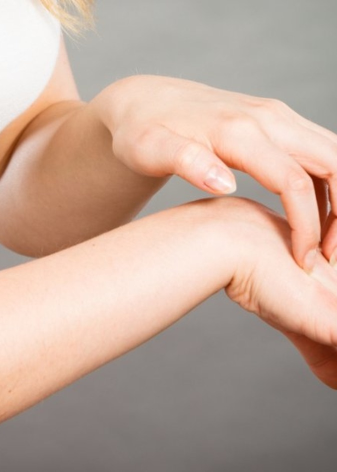  اعراض الأكزيما في اليد وطرق علاجها والوقاية منها