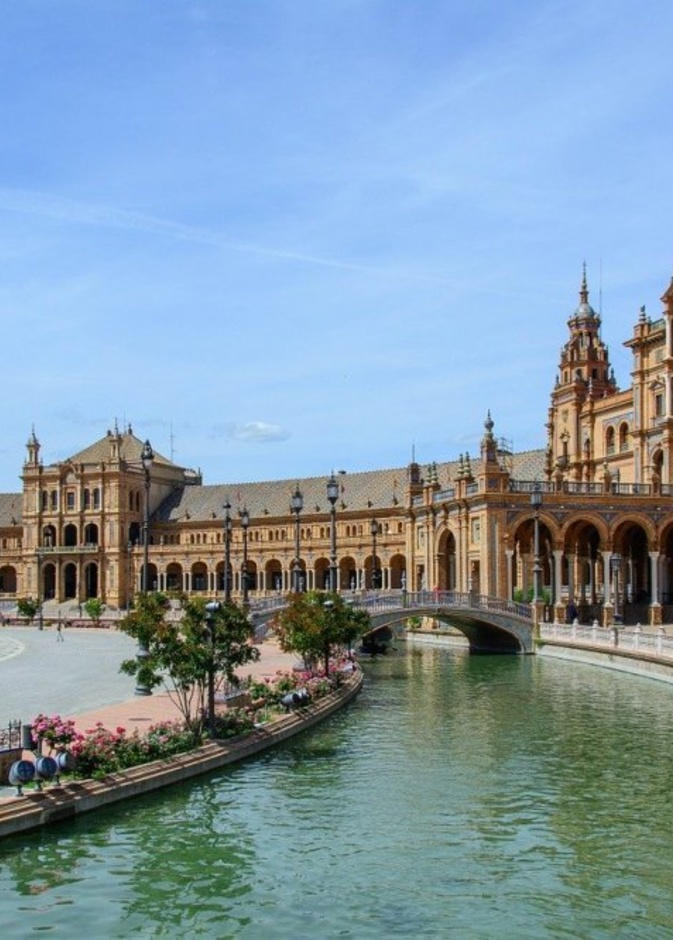  أسبانيا من أشهر الوجهات الاوروبية لعطلة الخريف بواسطة bogitw