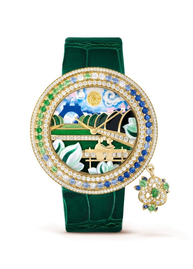  احدث موديلات ساعات جلد ملونة جذابة لـ تنسيقات الخريف من Van Cleef & Arpels