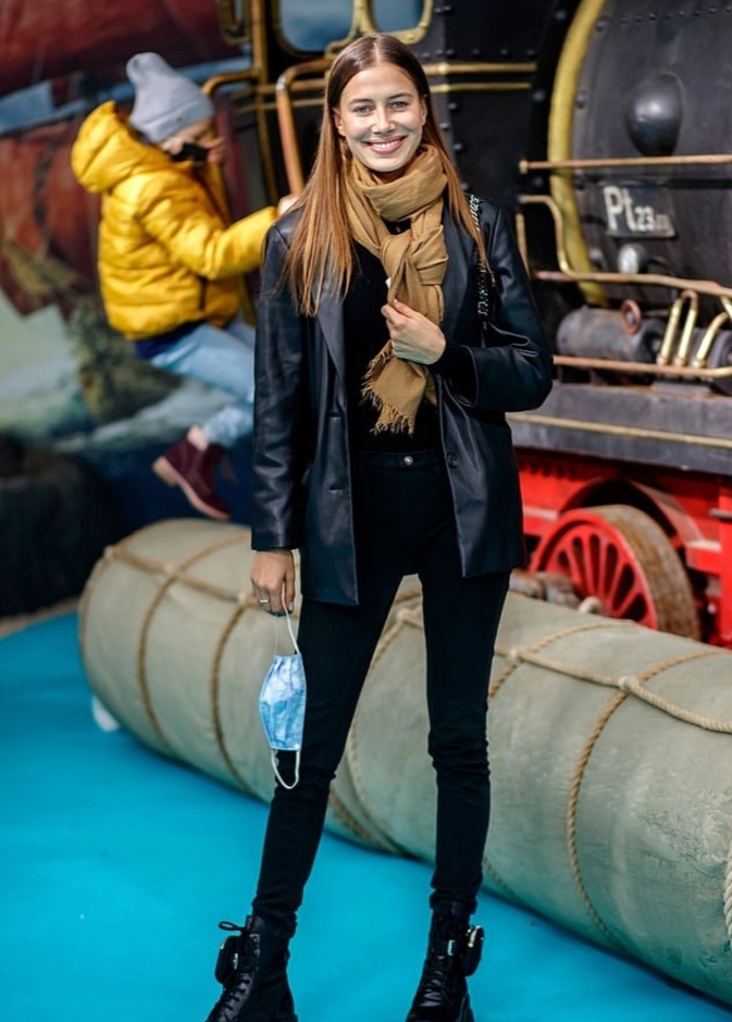 نيكول بوتورالسكي