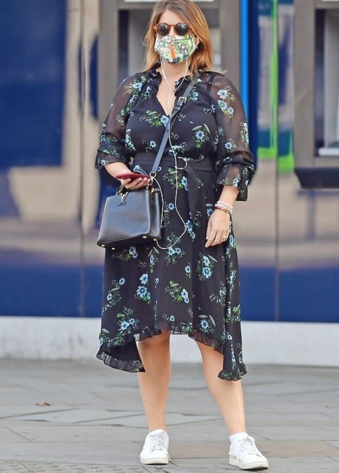 الأميرة يوجين حامل بطلفها الأول