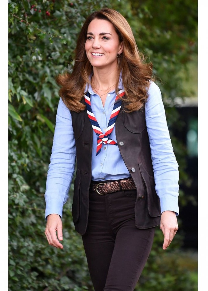 افكار تنسيق السروال الجينز من وحي كيت ميدلتون في أحدث اطلالة لها