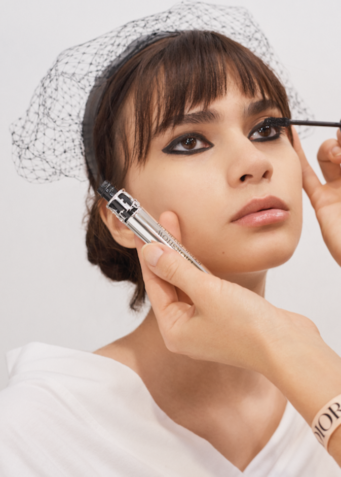 خلف كواليس عرض  SPRING-SUMMER 2021 READY-TO-WEAR