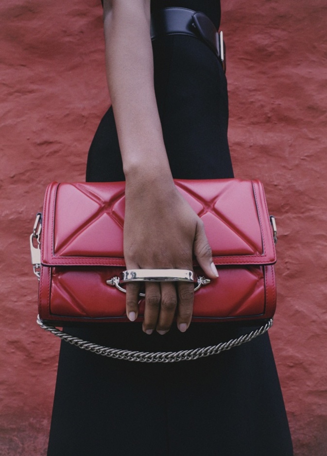 حقائب Alexander McQuen لموسم خريف وشتاء 2020