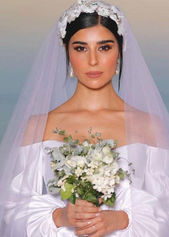 زينة مكي في يوم زفافها