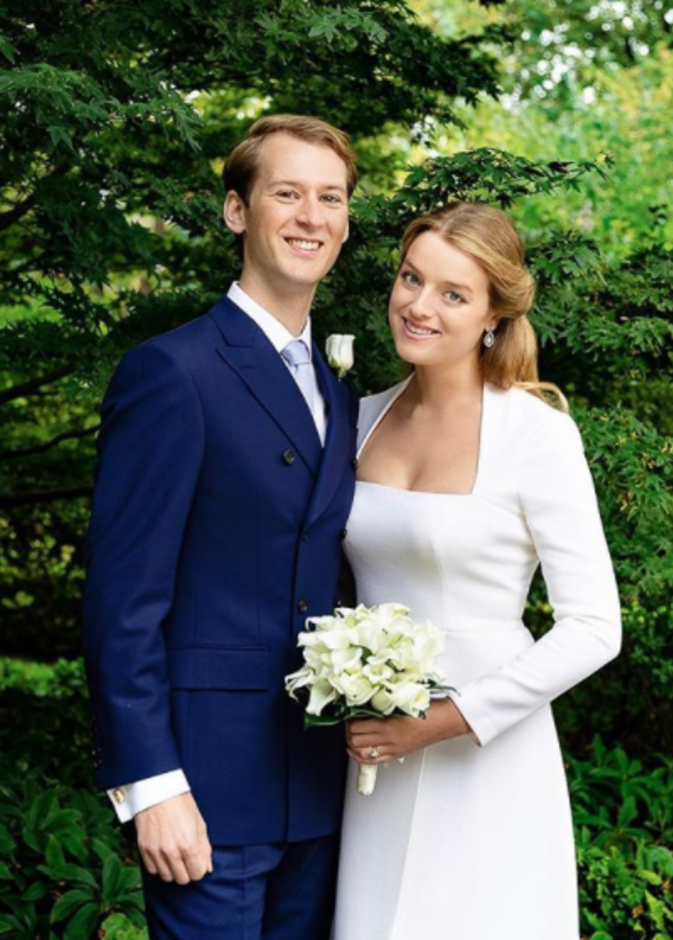 زواج فلورا حفيدة الأميرة ألكسندرا بشكل سري ومفاجئ