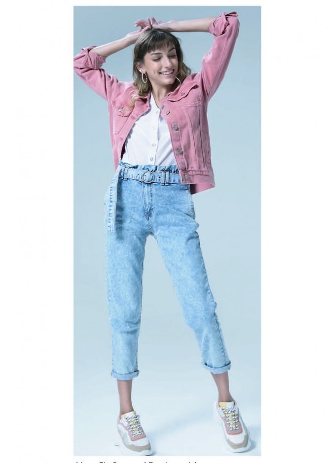 5 طرق بسيطة لطلة غنية بأزياء الدنيم الأنيقة بأقل من 100 ريال