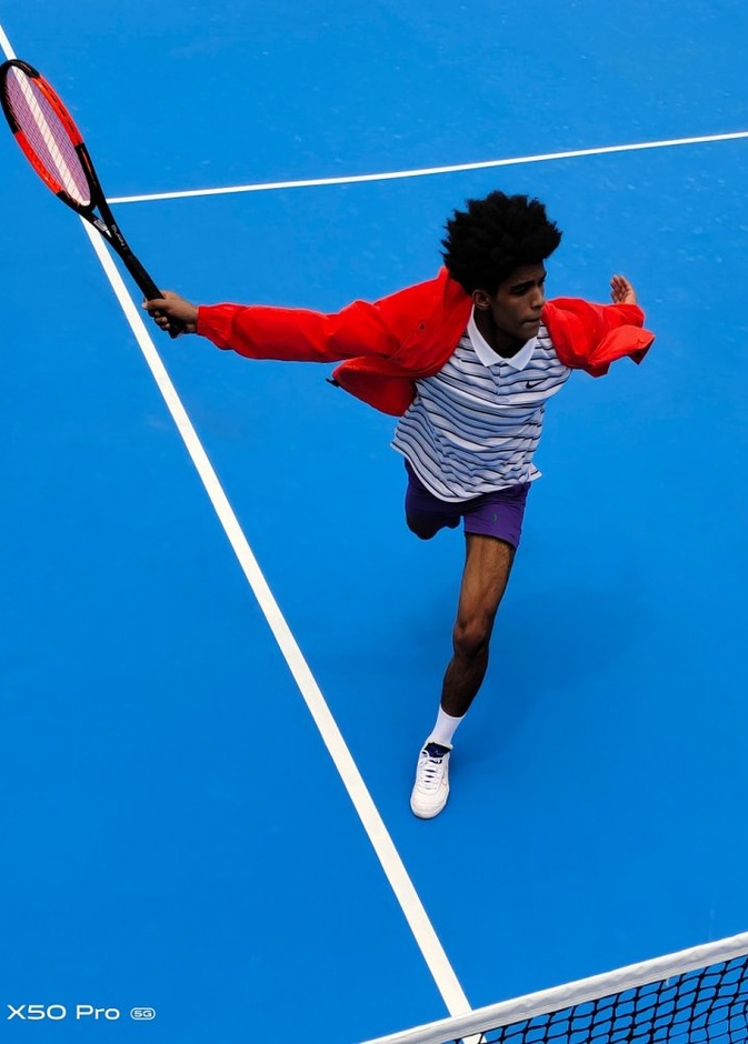 سلسلة هواتف فيفو X50