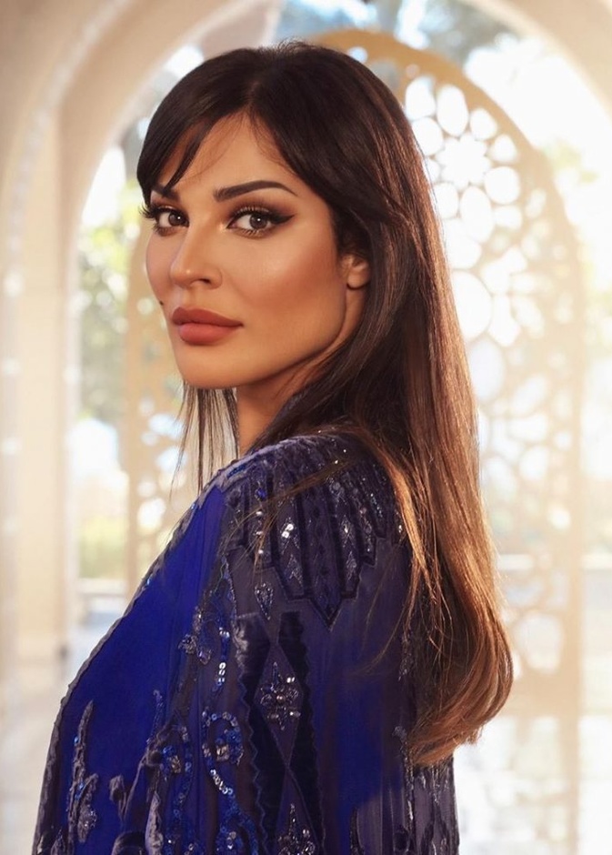 رسمات آيلاينر خريف 2020 بارزة بأسلوب نادين نجيم