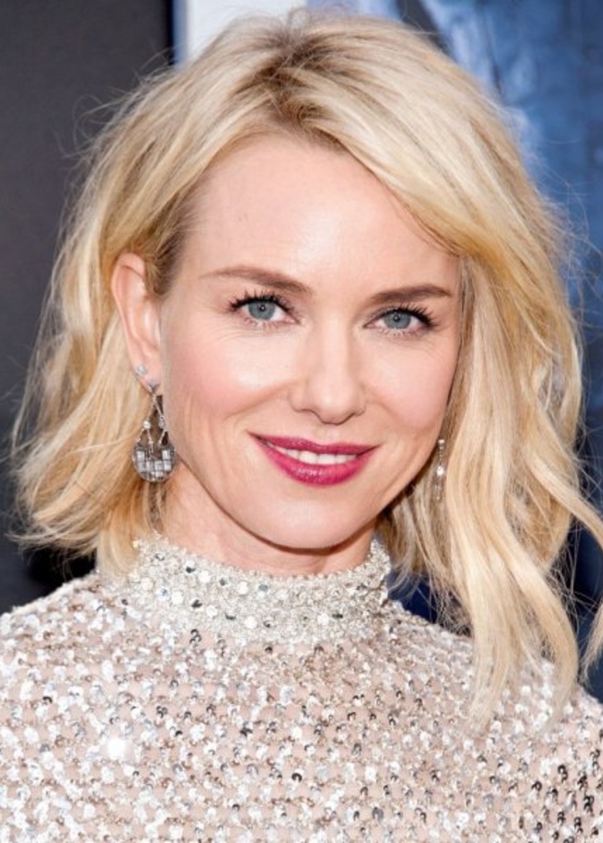 نايومي واتس من مواليد الميزان