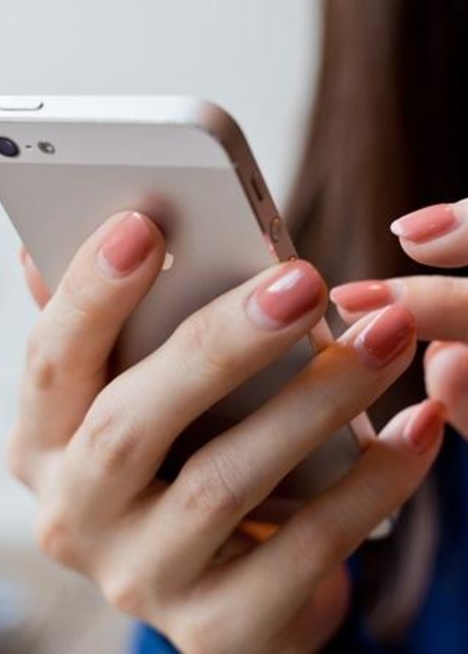  ما العلاقة بين استخدام الأجهزة الذكية والعادات اليومية