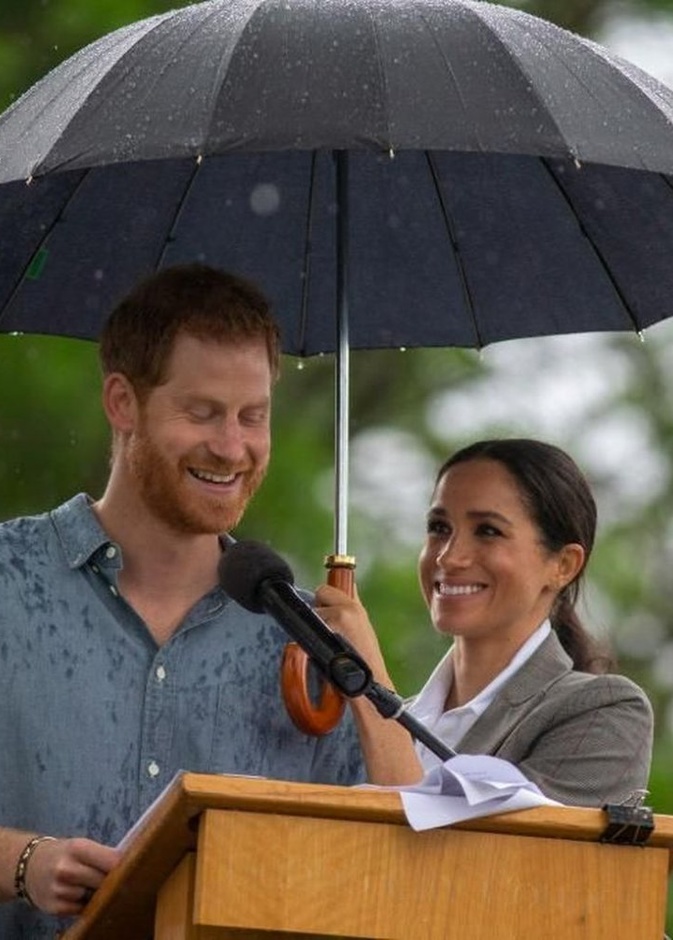 ليس بسبب الحب وحده يتخلى أفراد العائلات المالكة عن مهامهم الملكية