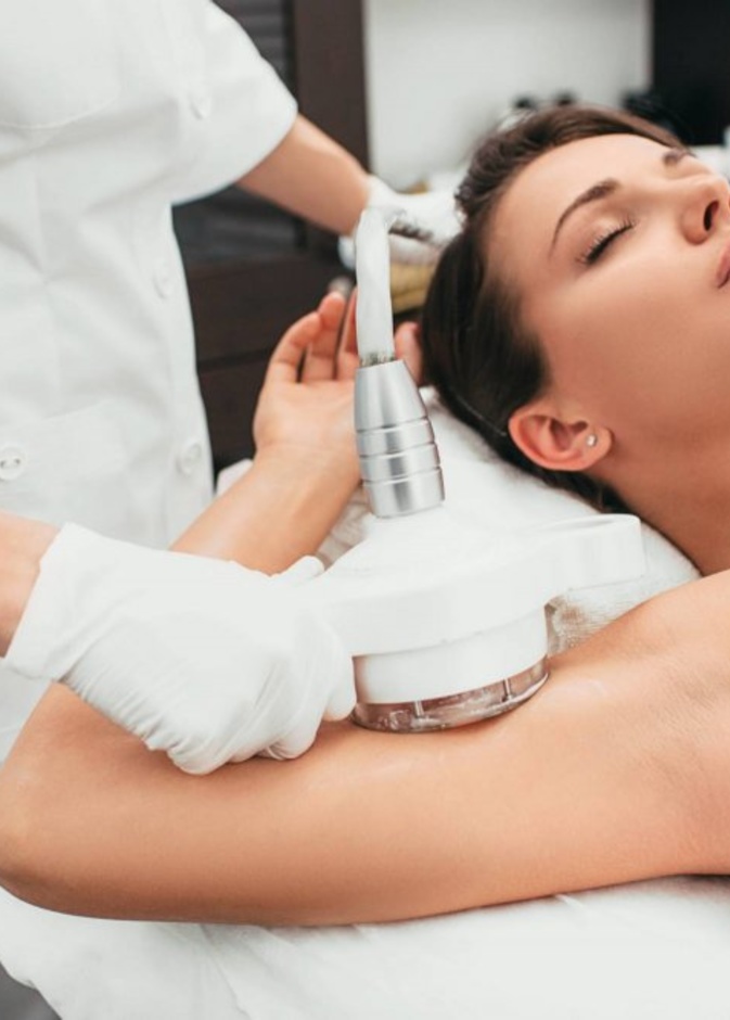 عملية تجميل الزنود أهم أضرارها وكيف تتم 