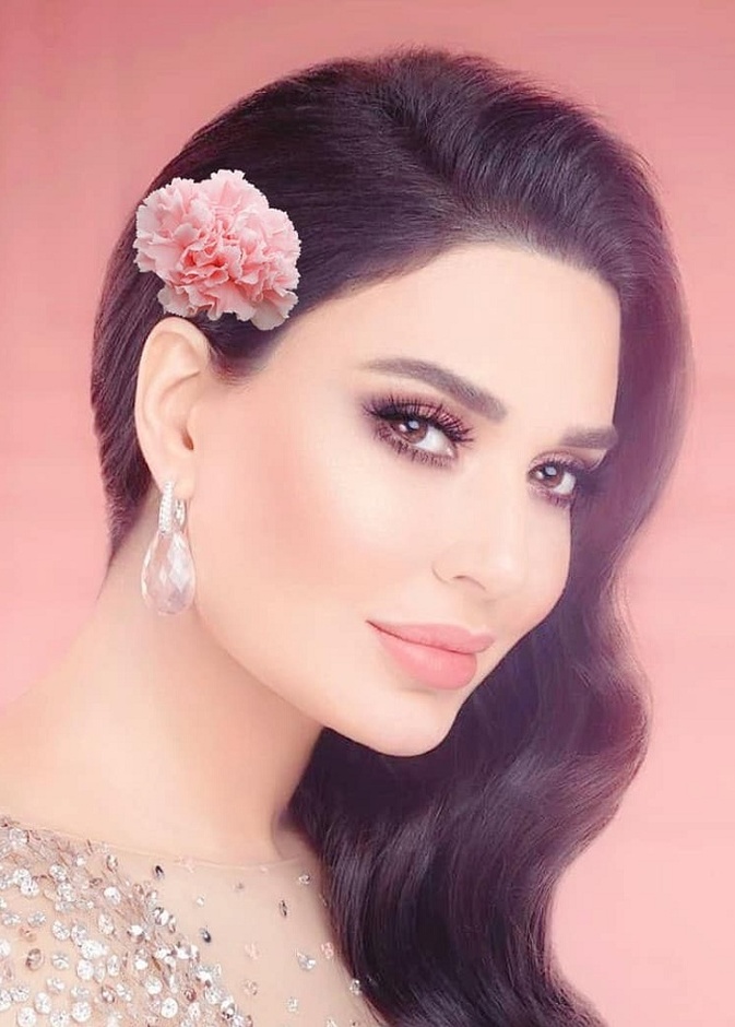 مكياج وردي تضامنا مع حملات التوعية بسرطان الثدي 2020