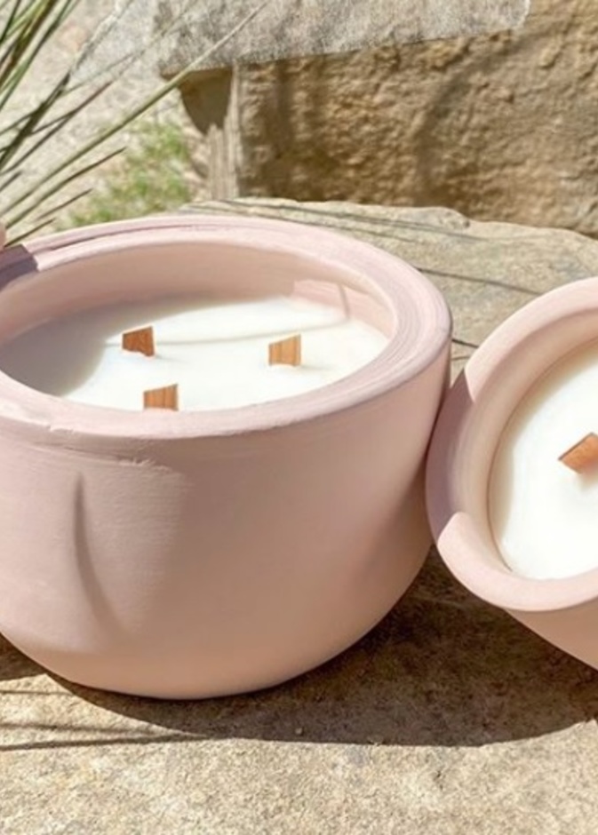 سوق أسبوع دبي للتصميم والعديد من السلع اليدوية المميزة